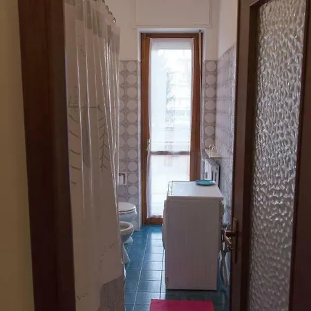 Luminoso Bilocale Appartamento *